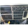 Image 12 : 2024 MACK GR64F Dump Truck