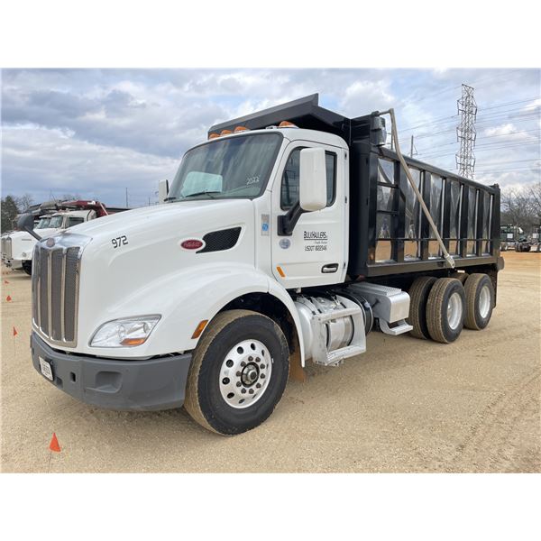 2022 PETERBILT 579 Dump Truck