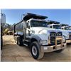 Image 4 : 2020 MACK GR64F Dump Truck