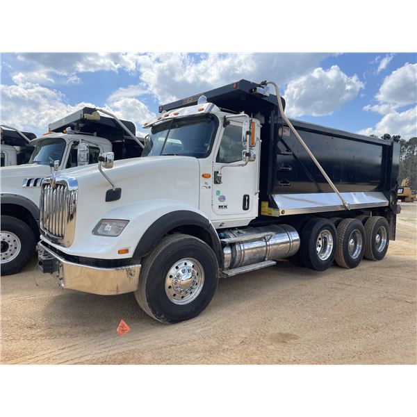 2021 INTERNATIONAL HX620 Dump Truck
