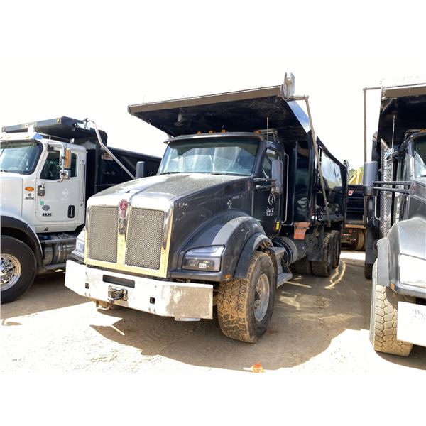 2022 KENWORTH T880 Dump Truck