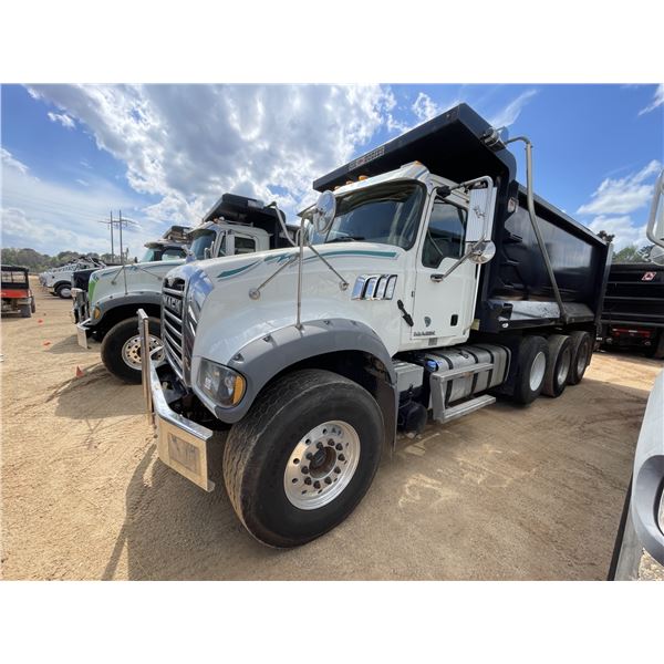 2019 MACK GU713 Dump Truck