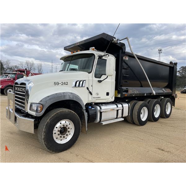2019 MACK GU713 Dump Truck