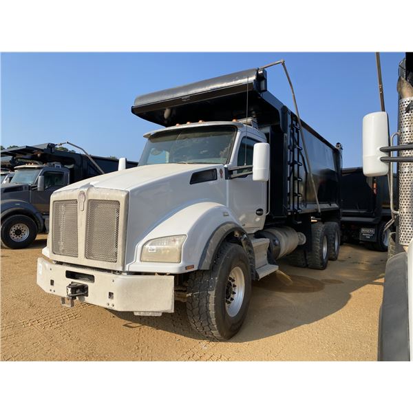 2019 KENWORTH T880 Dump Truck
