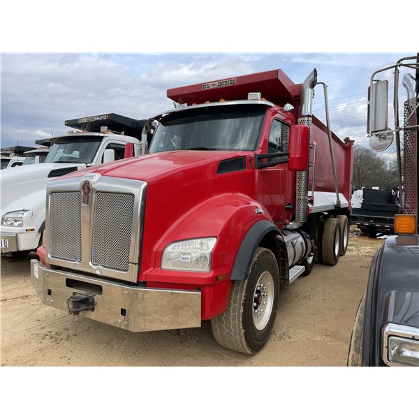 2018 KENWORTH T880 Dump Truck