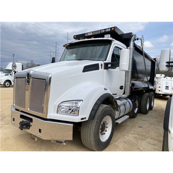 2016 KENWORTH T880 Dump Truck