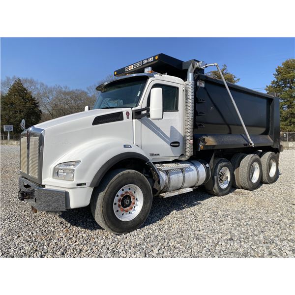 2016 KENWORTH T880 Dump Truck