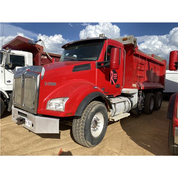 2018 KENWORTH T880 Dump Truck