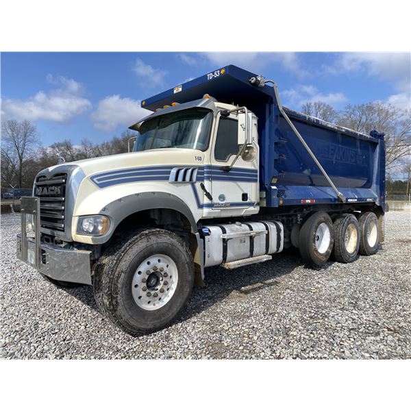 2015 MACK GU713 Dump Truck