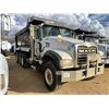 Image 4 : 2012 MACK GU713 Dump Truck