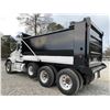 Image 2 : 2011 KENWORTH T800 Dump Truck