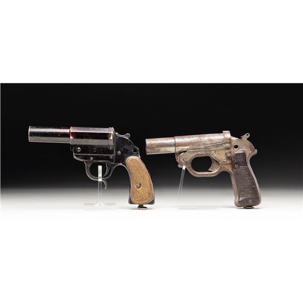 LOT OF 2 GERMAN WWII FLARE PISTOLS.