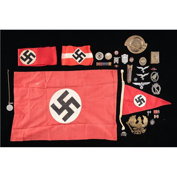 LARGE AND VARIED WWII GERMAN MILITARIA GROUP.