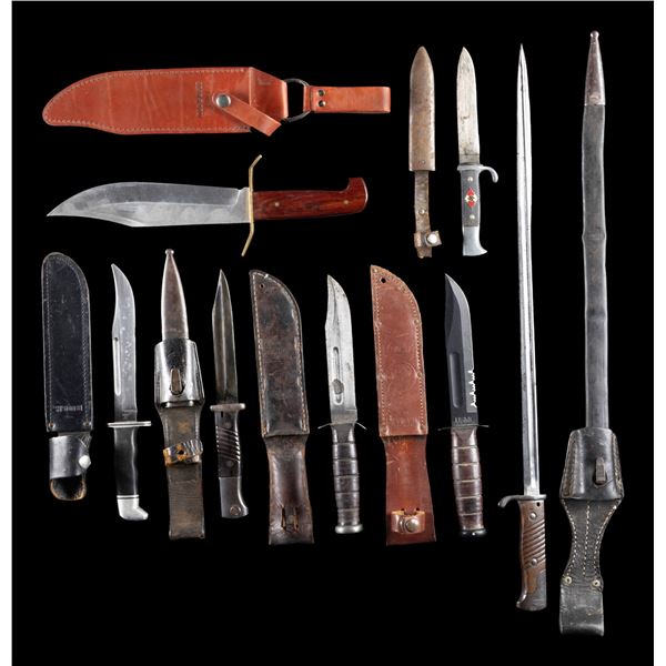 MIXED LOT OF 7 EDGED WEAPONS.