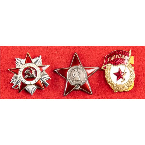 3 RUSSIAN MILITARY BADGES.