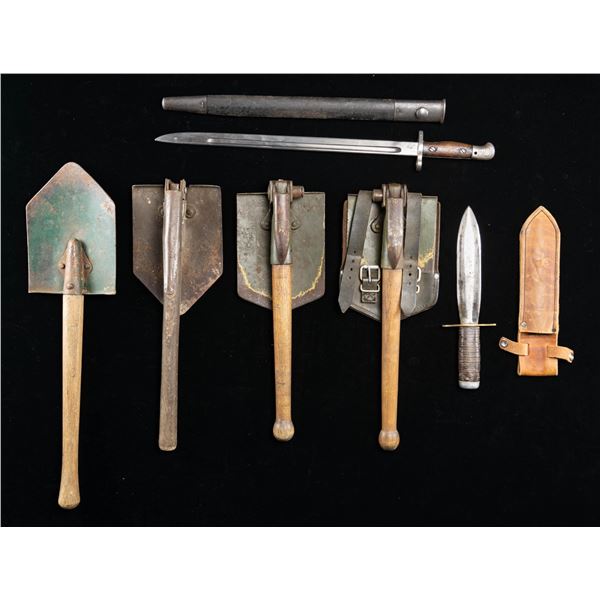 GROUP OF 20TH CENTURY MILITARY ITEMS, BAYONET,