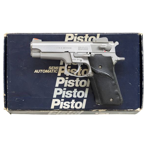 SMITH & WESSON MODEL 659 SEMI AUTO PISTOL.