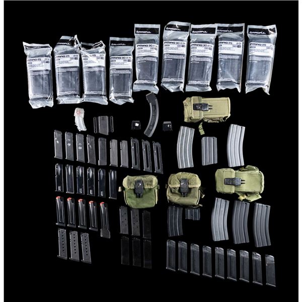 LOT OF ASSORTED RIFLE & PISTOL MAGAZINES.