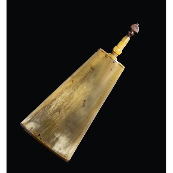 EUROPEAN 19TH CENTURY POWDER FLASK.