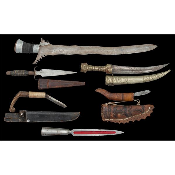 6 VARIOUS TOURIST KNIVES & FLAGPOLE TOP.