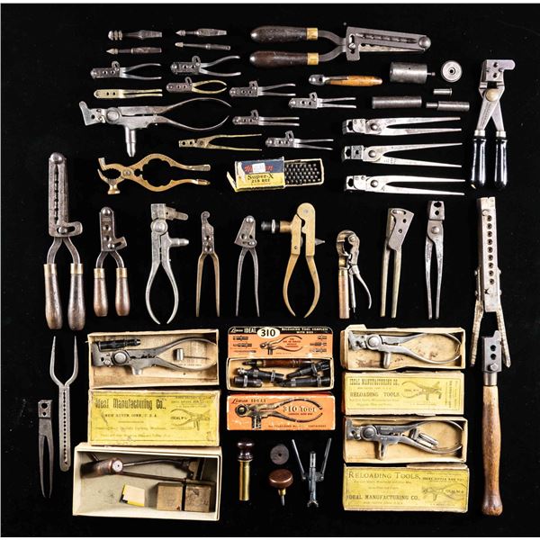 LARGE GROUPING OF BULLET MOLDS, RELOADING TOOLS