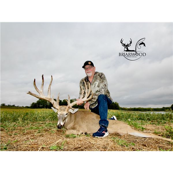 Five Star Ohio Whitetail Hunt for 2 Hunters for 3 days and 4 Nights