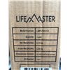 Image 3 : Life Master 30-Piece Plastic Hanger Set, Model LMPLCBLK33