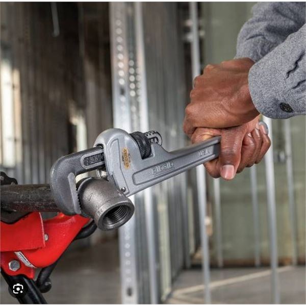 RIDGID 31095 Model 814 Aluminum Straight Pipe Wrench, 48 Inches