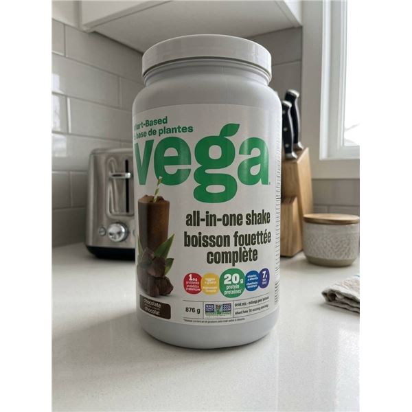 Vega All-in-One Shake Chocolate-Flavored Powder 876 g