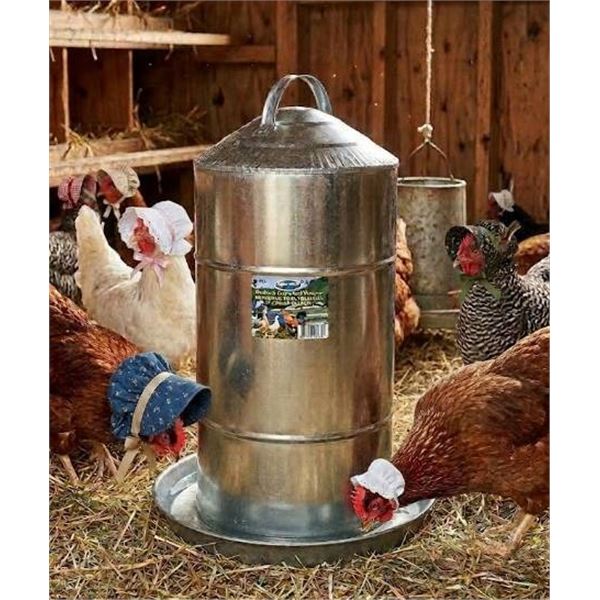 Farm-Tuff 8-Gallon Poultry and Game Bird Waterer, Model #8G