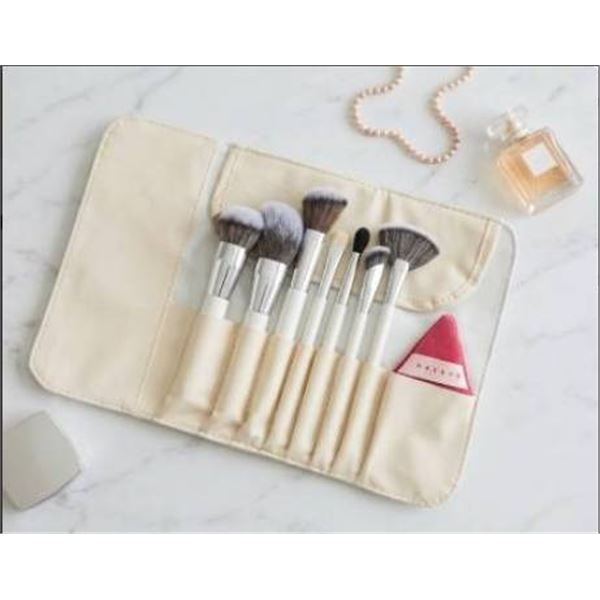 Haleys Signature Makeup Tools Set With Travel Bag and Makeup Brushes