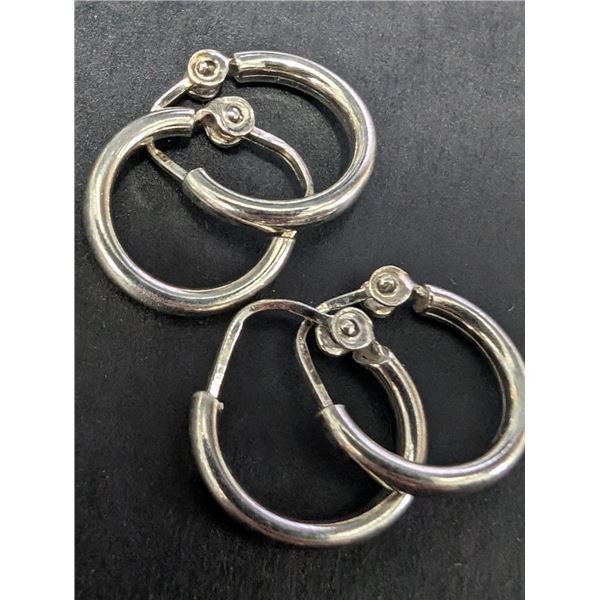 $30, SILVER LOTS OF 2 EARRING, retail value $30
