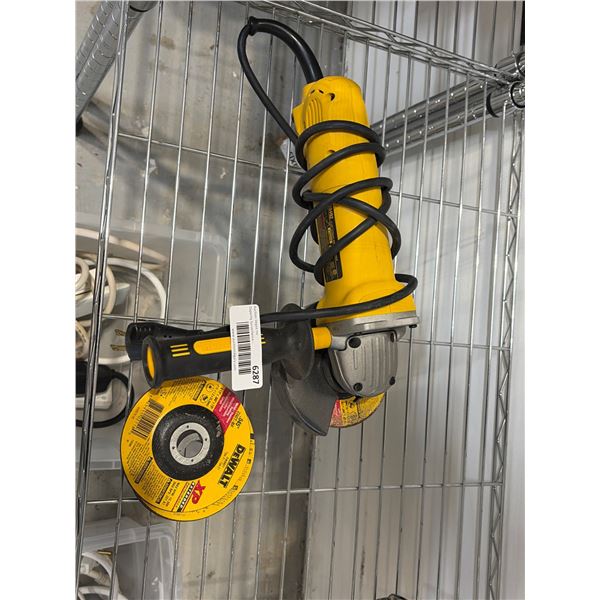 DeWalt D28402 4-1/2 Inch (115mm) Angle Grinder With Accessories