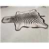 Image 2 : Vintage Zebra Skin Rug Taxidermy