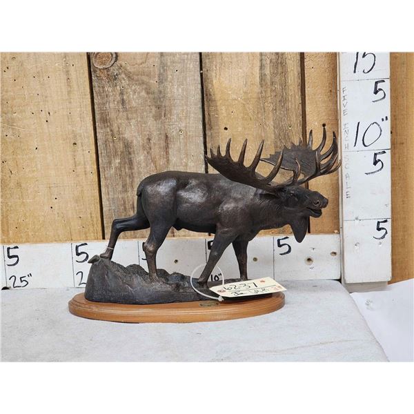 Whitetails Unlimited Bronze " Regal Suitor "
