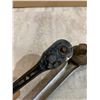 Image 4 : Lot of 2 Ratchets 3/8 And 1/2 Inch