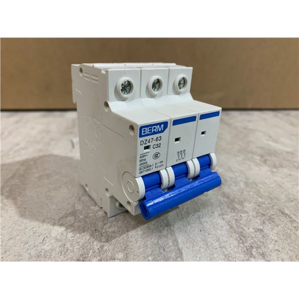 Berm DZ47-63 3-Pole Miniature Circuit Breaker (MCB) - 32A - 400V AC