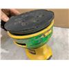 Image 10 : Dewalt Palm Sander