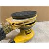 Image 9 : Dewalt Palm Sander