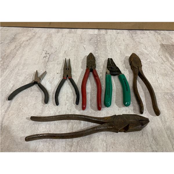 Lot of 6 Pliers