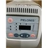 Image 3 : Pelonis Portable Oil Heater Missing One Wheel Works Good