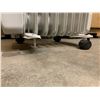 Image 6 : Pelonis Portable Oil Heater Missing One Wheel Works Good