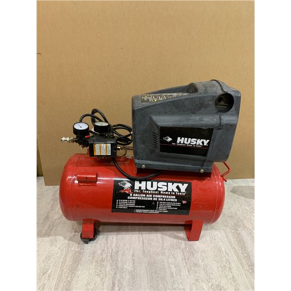 Husky 8 Gallon Air Compressor - Holds Air