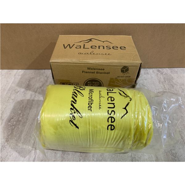 Twin Sized Walensee Flannel Blanket / Fleece - Yellow