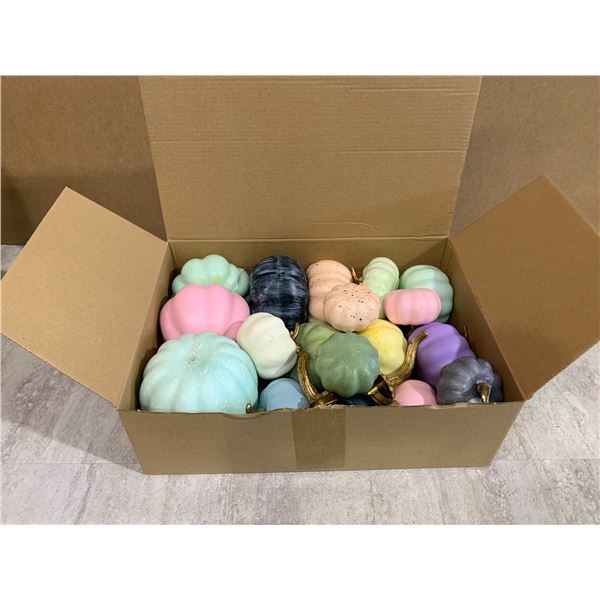 19 Pcs Artificial Pumpkins - Different Colors