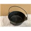 Image 4 : Vintage Cast Iron Dutch Oven