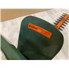 Image 8 : Black & Decker Electric Hedge Trimmer 13inch