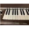 Image 3 : Electric Chord Organ Model 460 Works