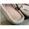 Image 4 : Memory Foam Slippers White Silver Pink  Colour Size 9 / 10