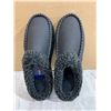 Image 1 : Black and Gray Moccasin Slippers - Size 7 / 8